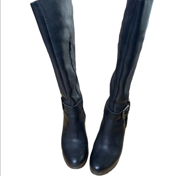 Black Heeled Boots with Buckle Detail - Picture 7 of 16